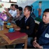 Sejumlah mahasiswa yang tergabung dalam Keluarga Mahasiswa Kuningan (Kamuning) UIN Sunan Gunung Djati Bandung ssaat Baksos Di Darma.